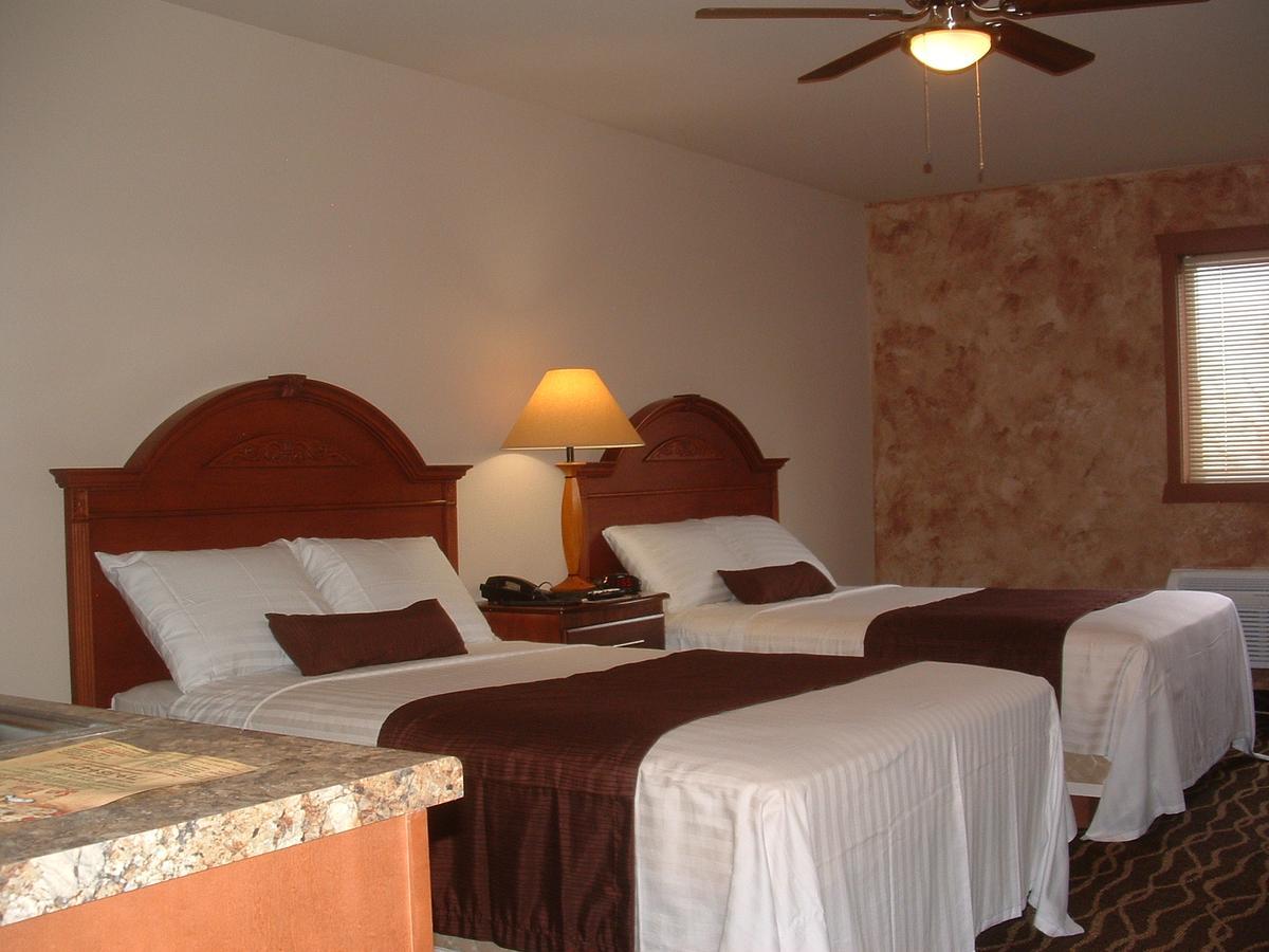 The Sunset Inn Аламоса Экстерьер фото